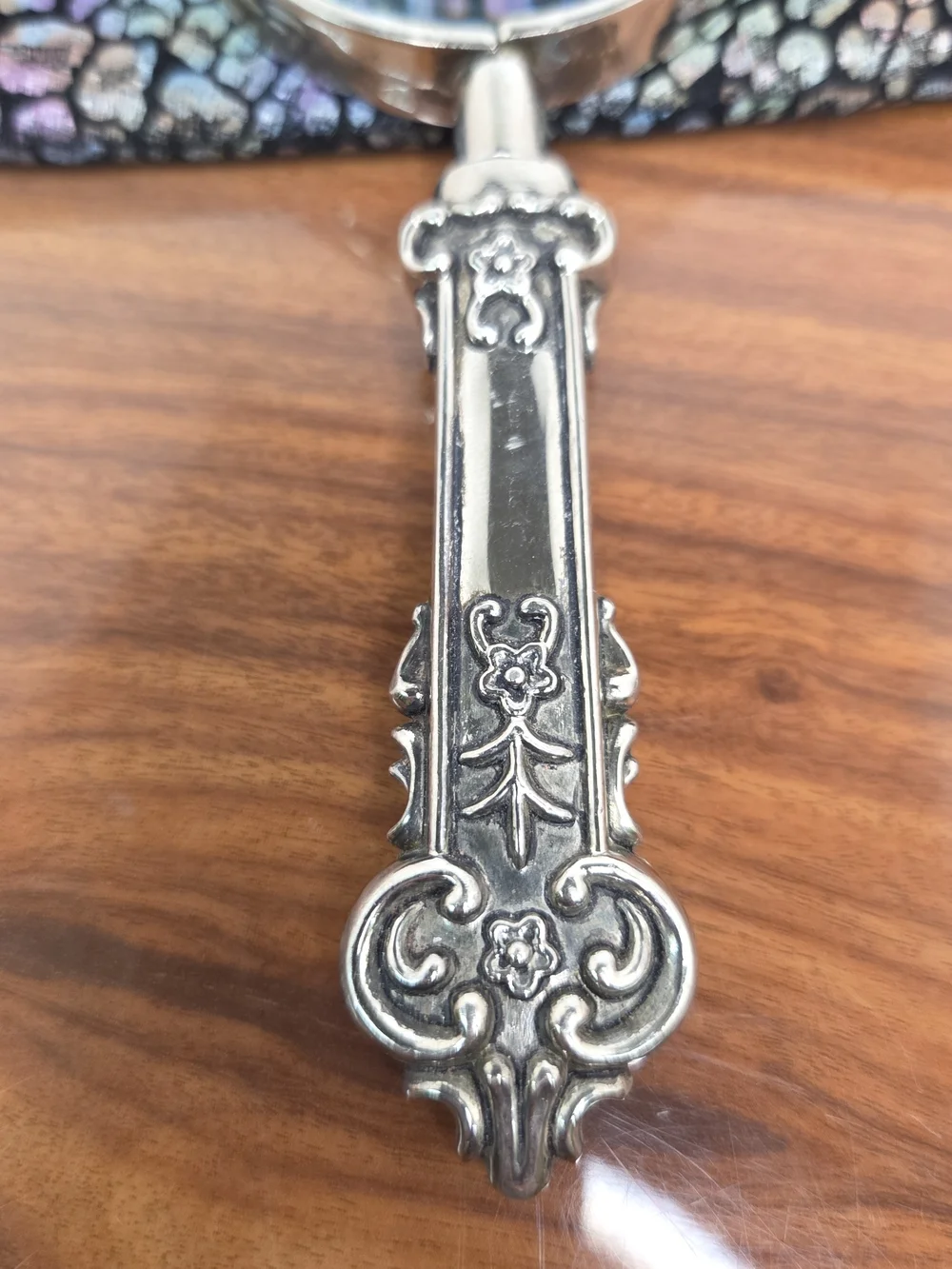 Vintage-Style Silver Handled Magnifying Glass With Art Nouveau Pattern